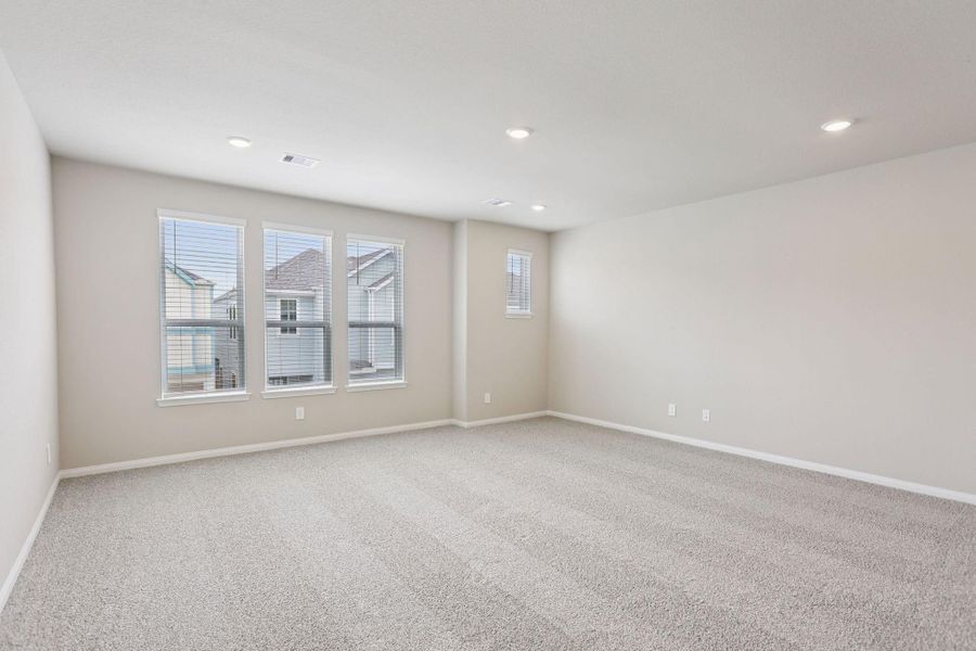 Spacious, unfurnished interior of a new home in Kemah Crossing - Luxe Series, Kemah (Image 31). Spacious, unfurnished interior of a new home in Kemah Crossing - Luxe Series, Kemah (Image 31).