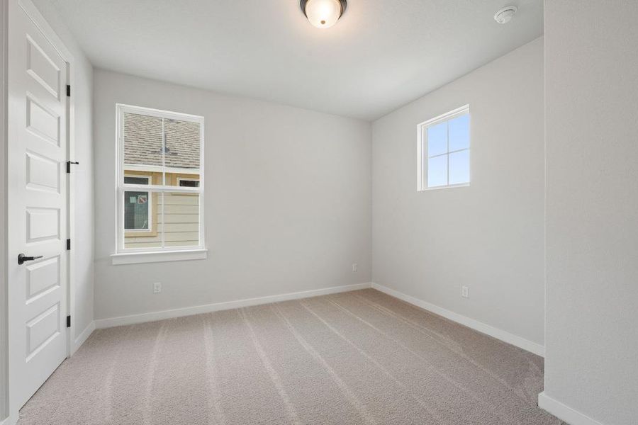 Spacious, unfurnished interior of a new home in Heritage, Dripping Springs (Image 34).