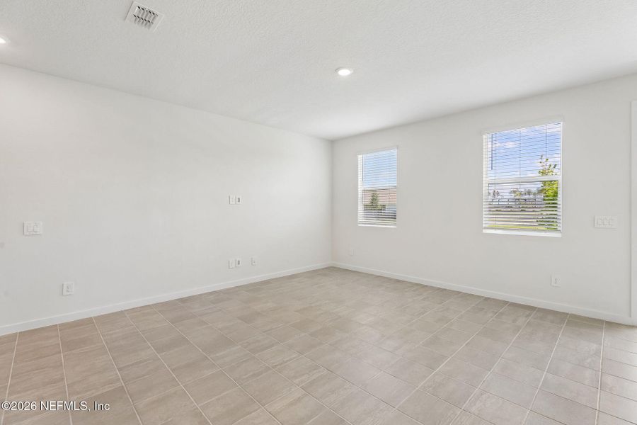 Spacious, unfurnished interior of a new home in Parkside at Shearwater, St. Augustine (Image 19).