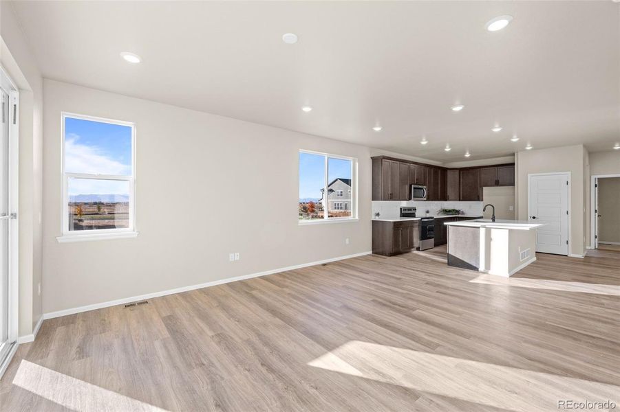 Spacious, unfurnished interior of a new home in Painted Prairie, Aurora (Image 19).