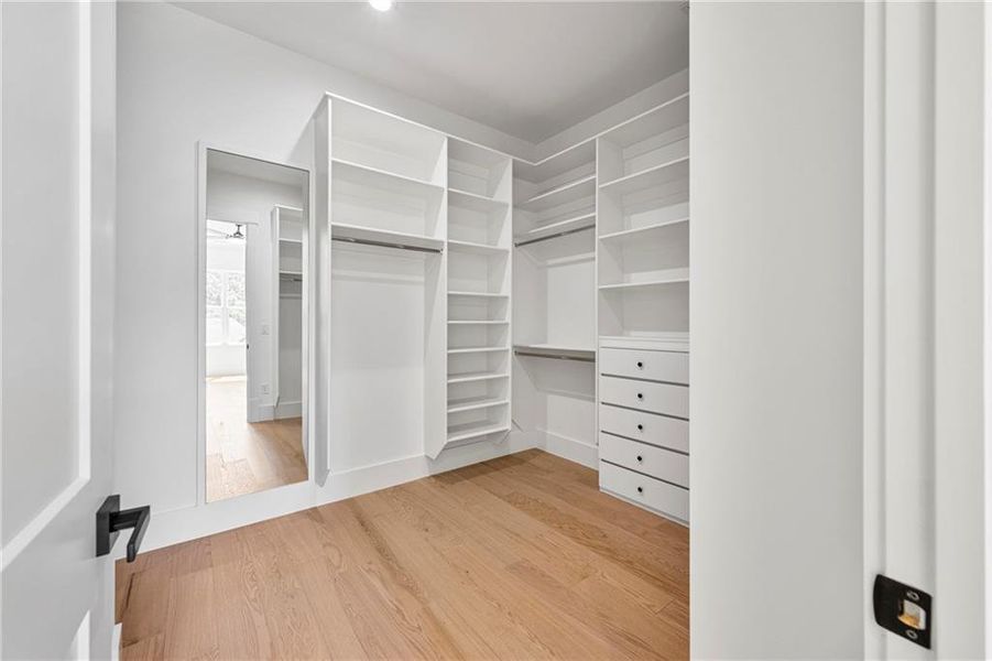 Spacious, unfurnished interior of a new home in , Lawrenceville (Image 22).