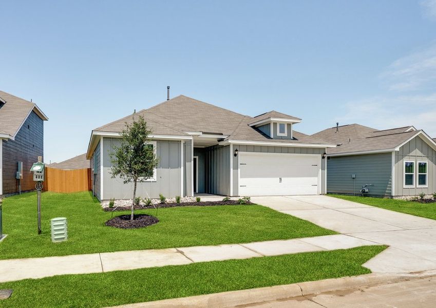 The Reed has a wonderful driveaway that leads to the garage. The Reed has a wonderful driveaway that leads to the garage.