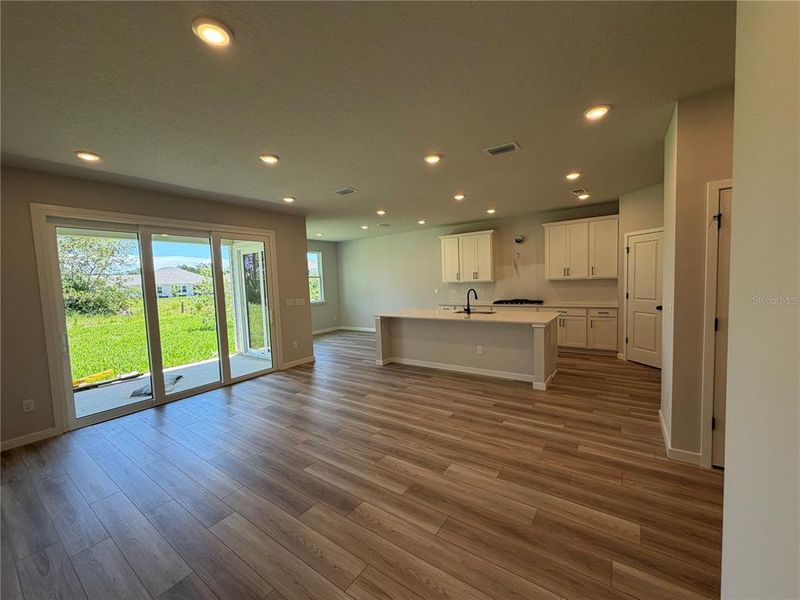 Spacious, unfurnished interior of a new home in Reserve East, Flagler Beach (Image 21).