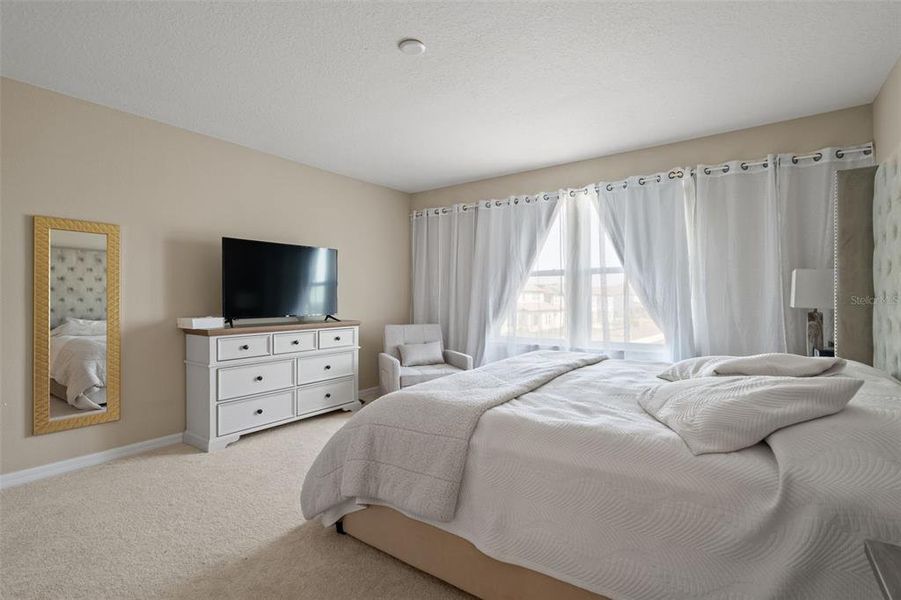 Furnished interior view inside a new home in , Winter Garden (Image 31).