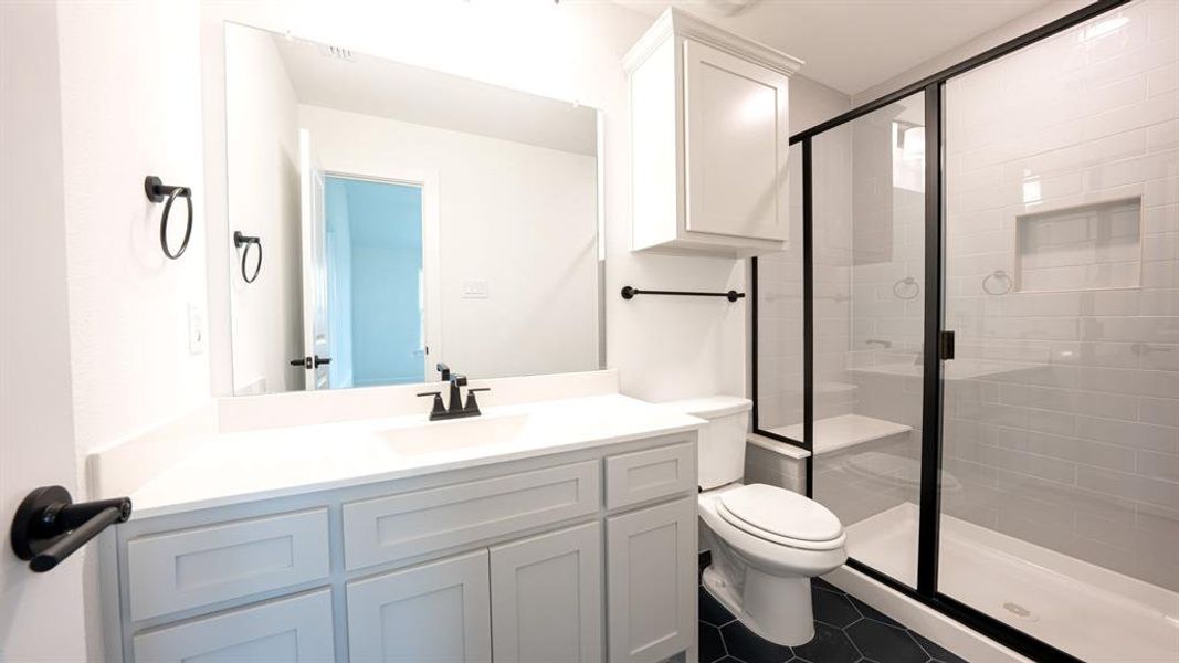 Furnished interior view inside a new home in Edgewood Creek, Celina (Image 6).