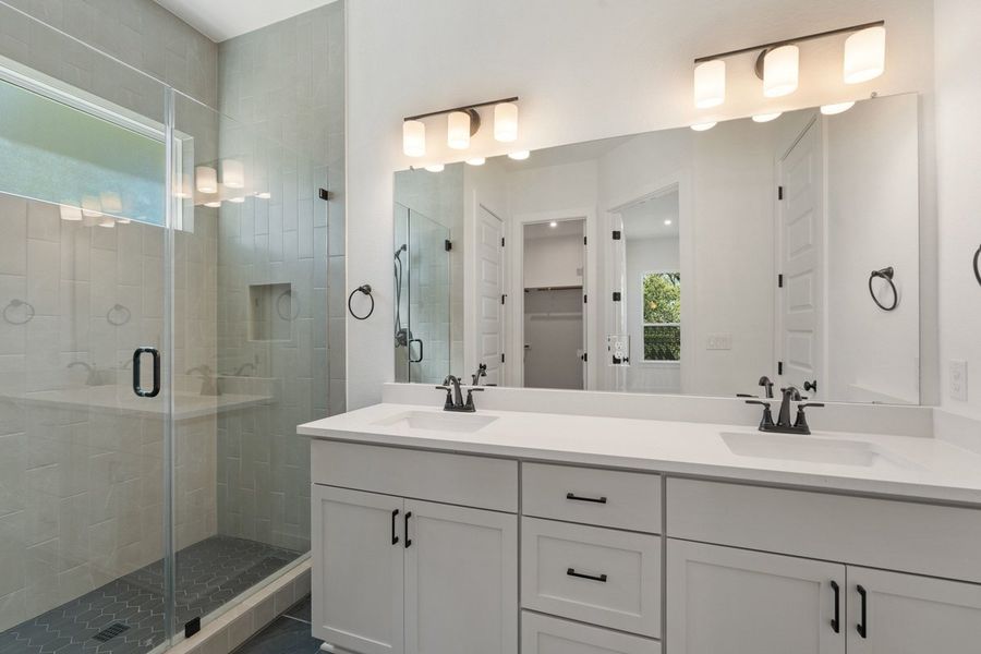 Furnished interior view inside a new home in Persimmon, Buda (Image 13).