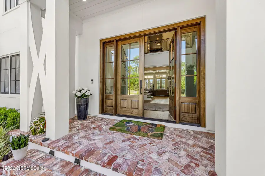 Exterior details and patio area of a home in , Jacksonville (Image 4).