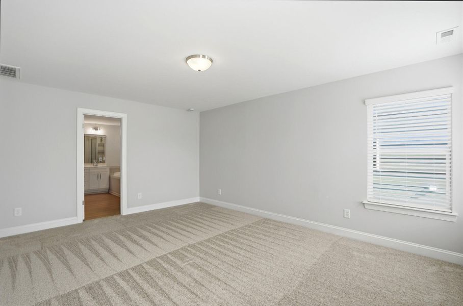 Spacious, unfurnished interior of a new home in Grier Meadows, Charlotte (Image 57).