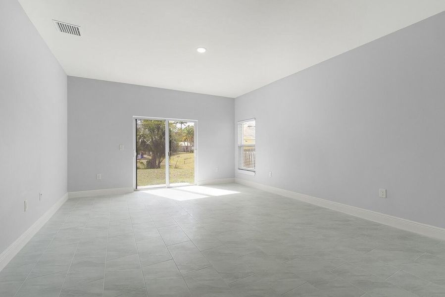 6215-4th-Ln-HigMedia-006-1280