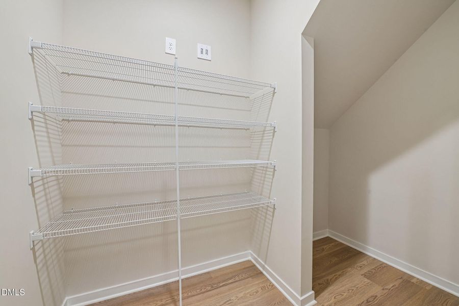 10 - Pantry