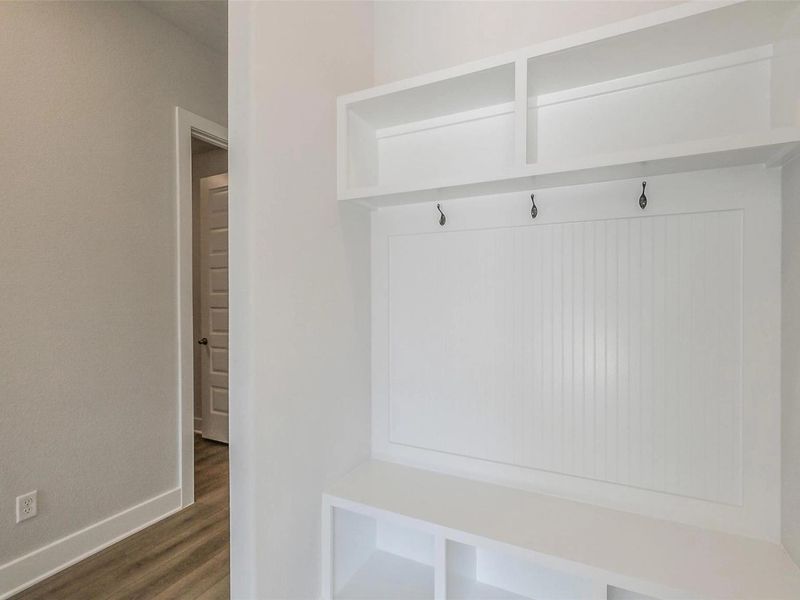 Spacious, unfurnished interior of a new home in Sunterra, Katy (Image 39).