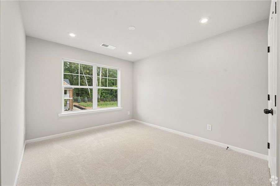Spacious, unfurnished interior of a new home in The Overlook at Factory Shoals, Mableton (Image 17).