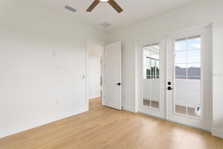 Spacious, unfurnished interior of a new home in , Lithia (Image 47).