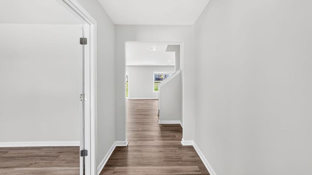 Spacious, unfurnished interior of a new home in Cascade Point, Seneca (Image 19).