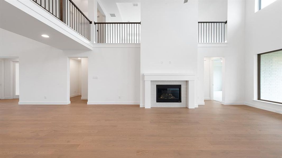 Spacious, unfurnished interior of a new home in Myrtle Creek 71', Waxahachie (Image 20).