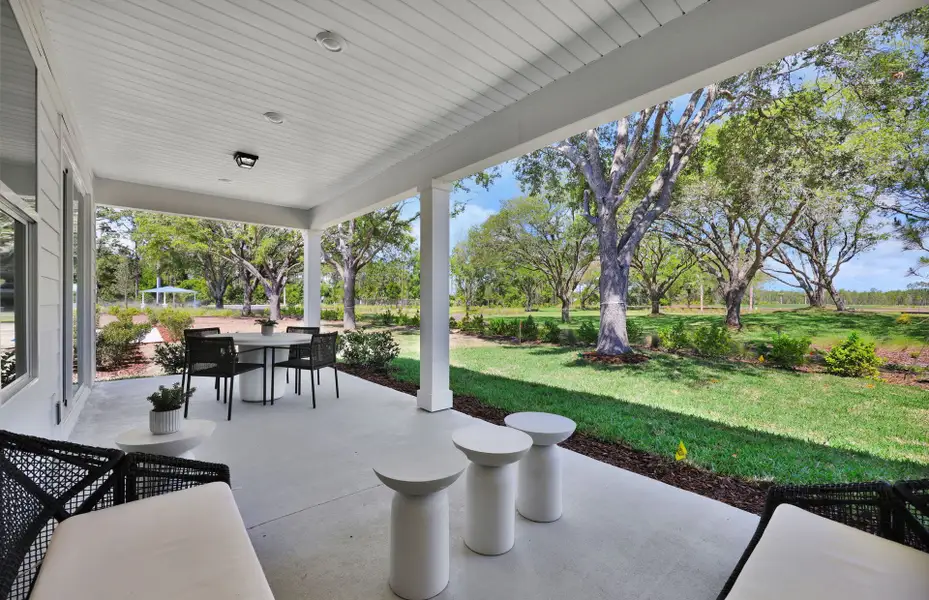 Representative exterior details of a home built from the Palmary by Pulte Homes in Lakeview Estates, Palm Coast (Image 3).