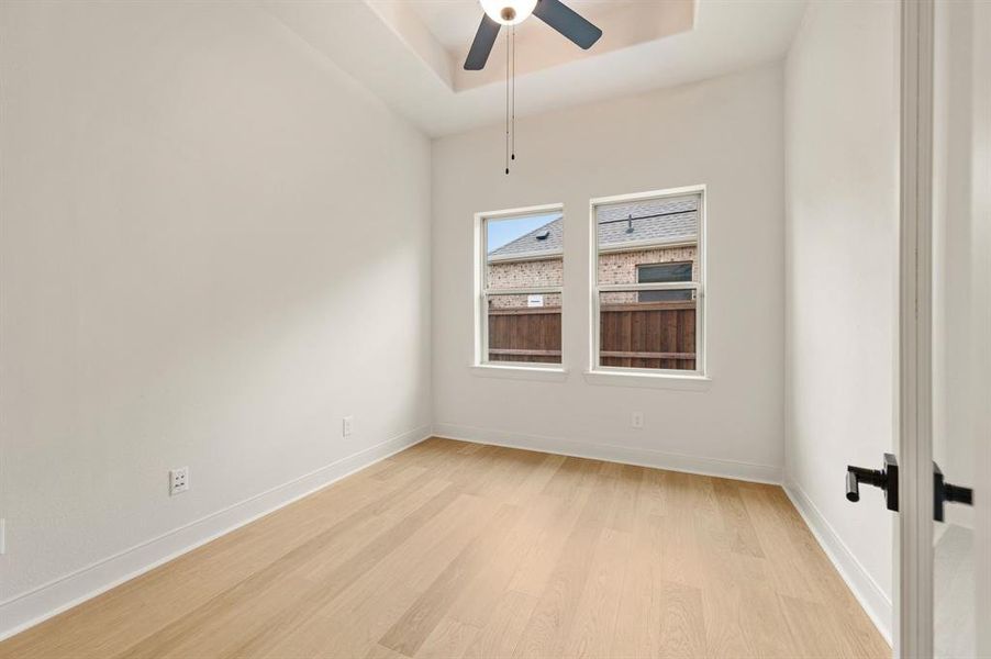 Spacious, unfurnished interior of a new home in Elements at Viridian - Garden Series, Arlington (Image 28).