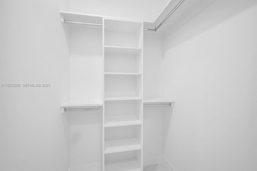 Image 36 of a home in .