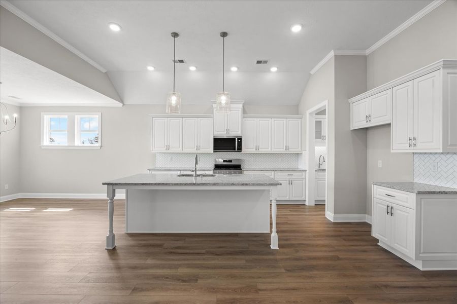 Furnished interior view inside a new home in Sinclair at Crawford Creek, Grovetown (Image 10). Furnished interior view inside a new home in Sinclair at Crawford Creek, Grovetown (Image 10).