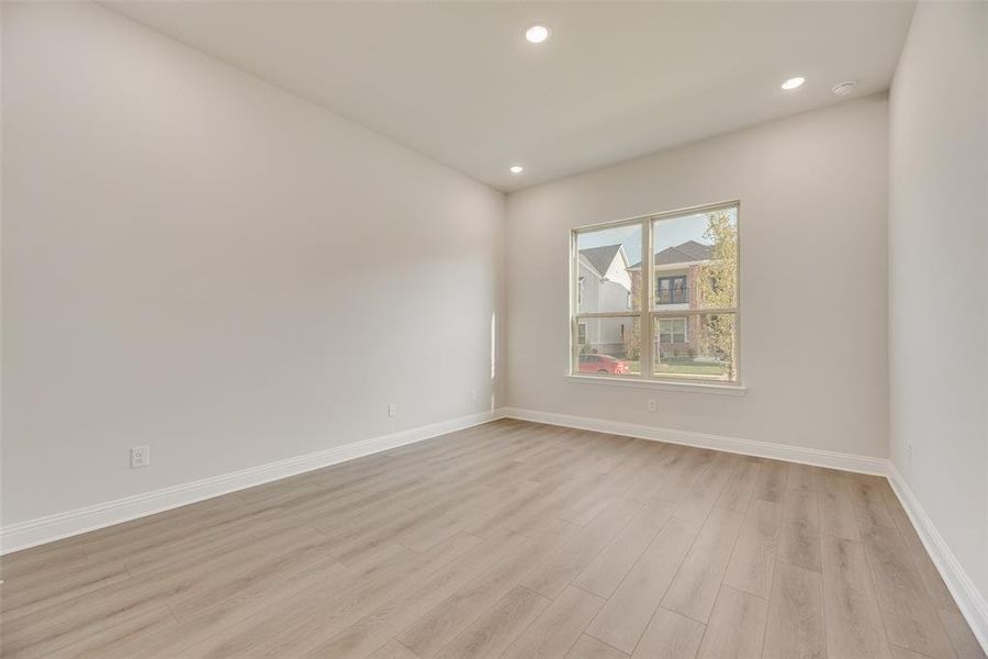 Spacious, unfurnished interior of a new home in Bayside, Rowlett (Image 27). Spacious, unfurnished interior of a new home in Bayside, Rowlett (Image 27).