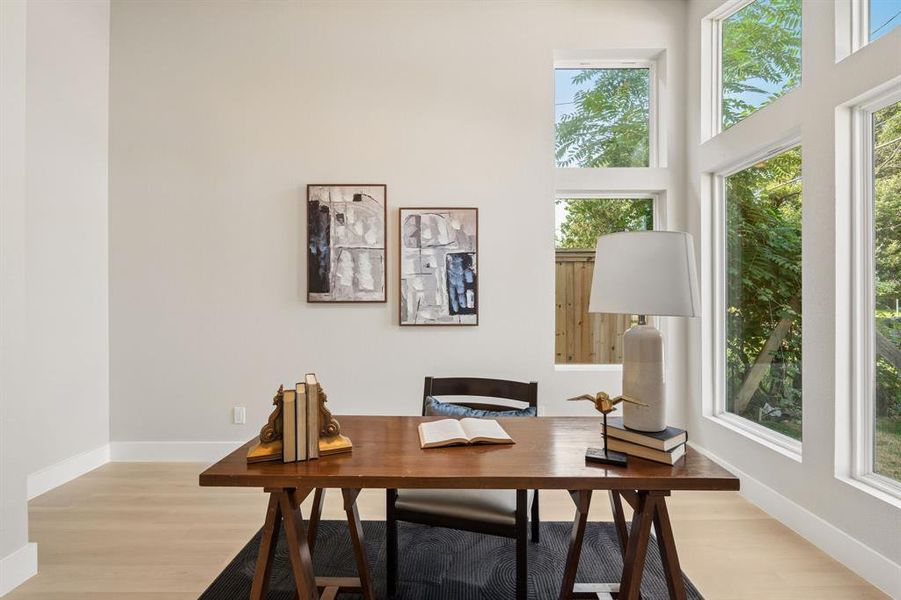 Expansive window wall with multiple window panels Expansive window wall with multiple window panels