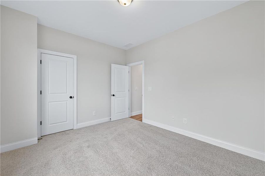 Spacious, unfurnished interior of a new home in , Jefferson (Image 41).