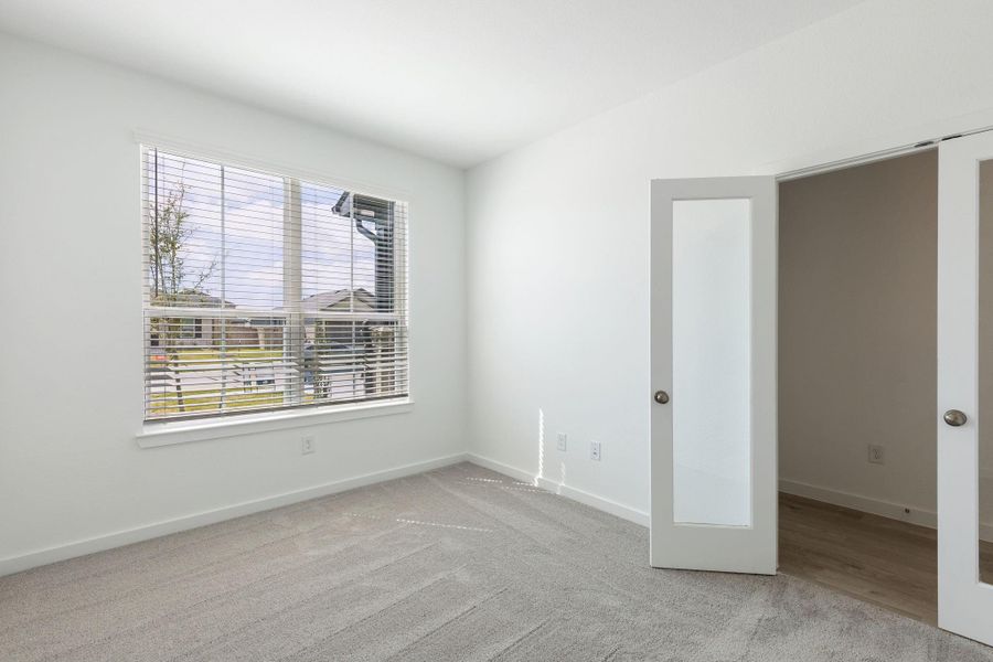 Spacious, unfurnished interior of a new home in Windcress, Cove (Image 20).