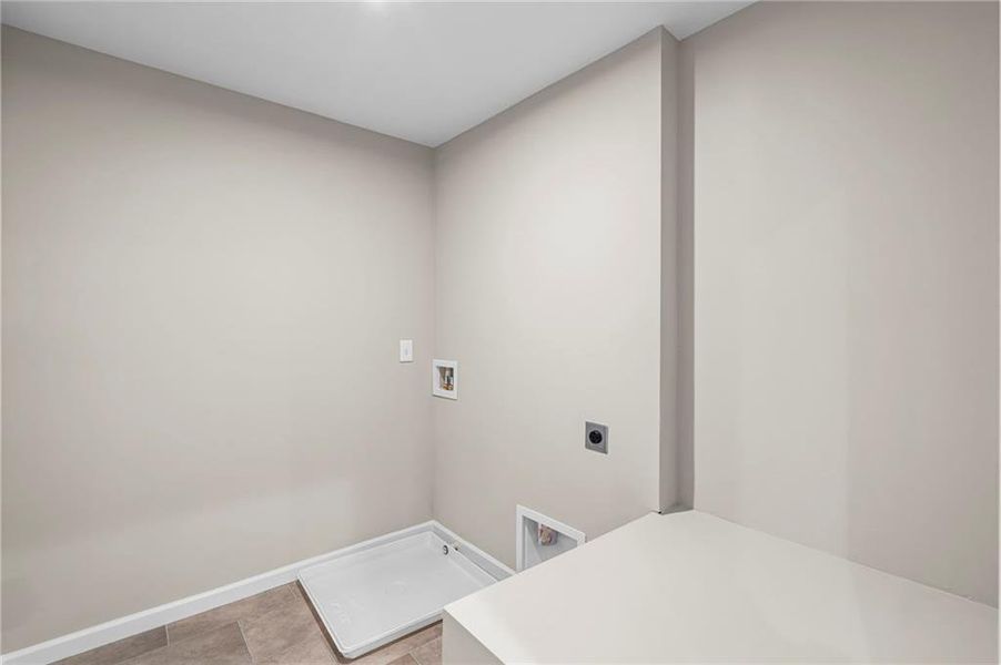 Spacious, unfurnished interior of a new home in Villas at Gold Creek, Dawsonville (Image 31).