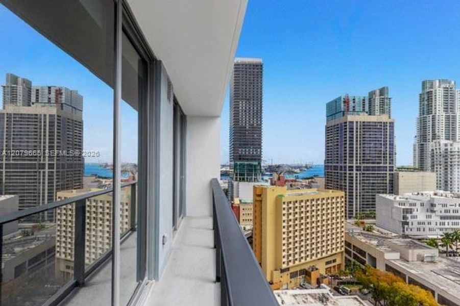 Condo located in Miami, FL showcasing its design and architecture (Image 3). Condo located in Miami, FL showcasing its design and architecture (Image 3).