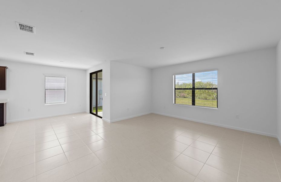 Spacious, unfurnished interior of a new home in Caloosa Cove, Labelle (Image 8). Spacious, unfurnished interior of a new home in Caloosa Cove, Labelle (Image 8).