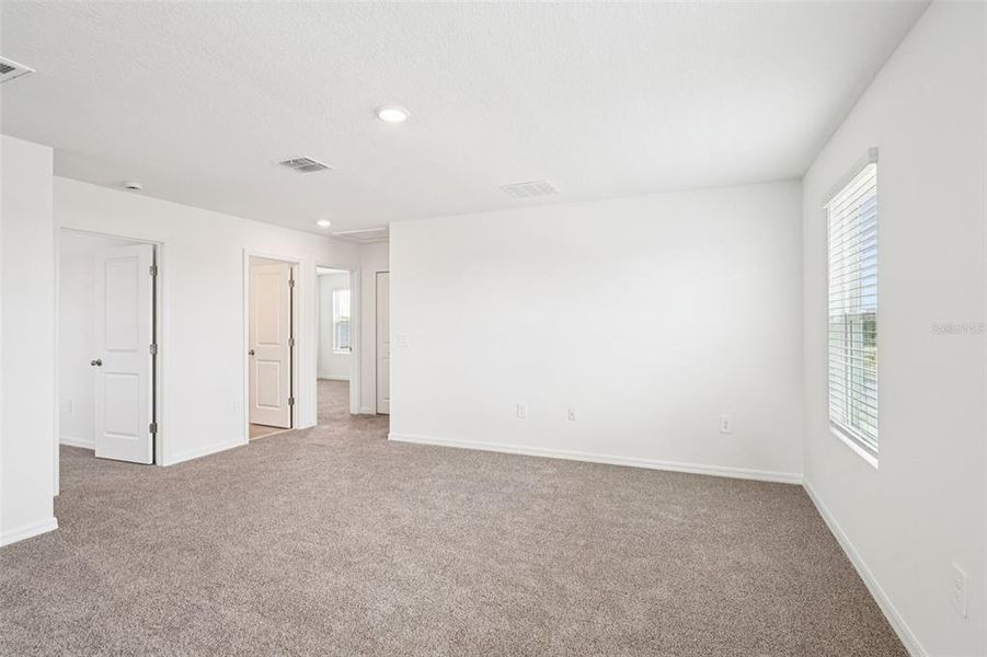 Spacious, unfurnished interior of a new home in Hamilton Bluff - Classic Series, Lake Hamilton (Image 25).