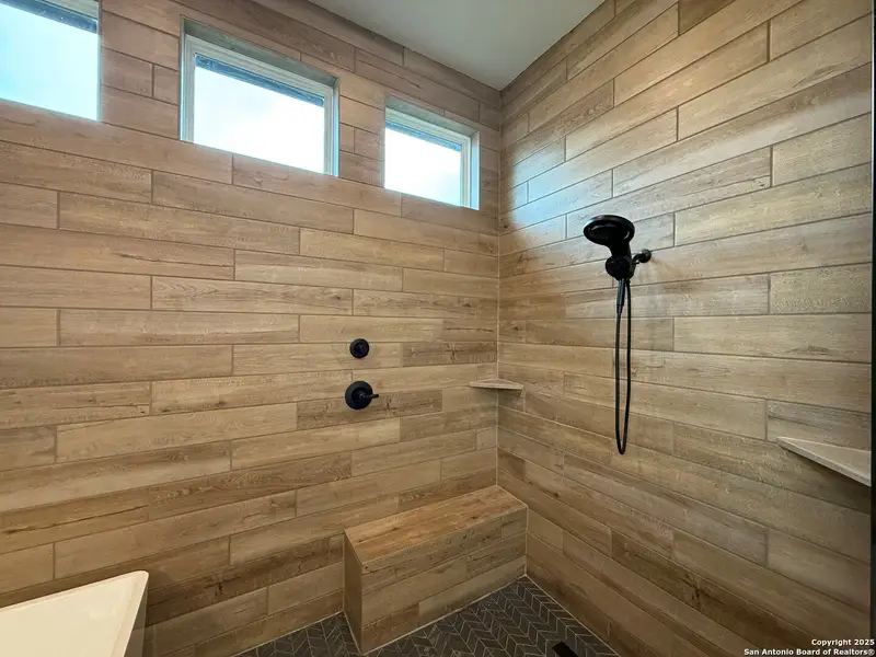 Close-up of interior finishes inside a home in Mesa Western, Cibolo (Image 13). Close-up of interior finishes inside a home in Mesa Western, Cibolo (Image 13).