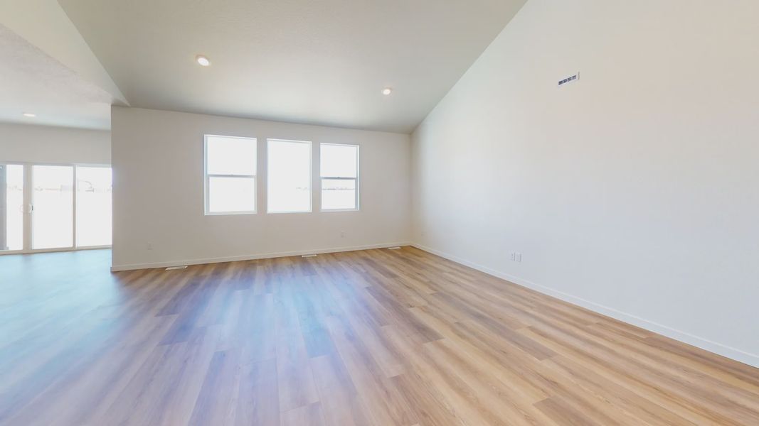 Spacious, unfurnished interior of a new home in Hudson Hills, Hudson (Image 8).