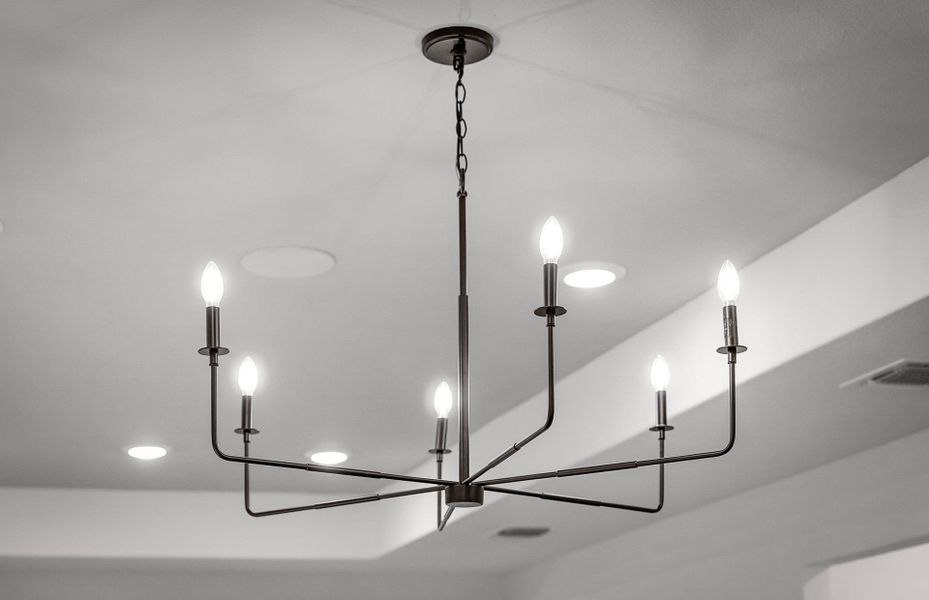 Representative interior finishes for a home built from the Compass by Del Webb in Del Webb Austin at Lost Pines, Bastrop (Image 25).