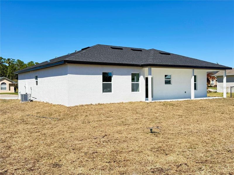 Exterior details and patio area of a home in , Sebring (Image 18).