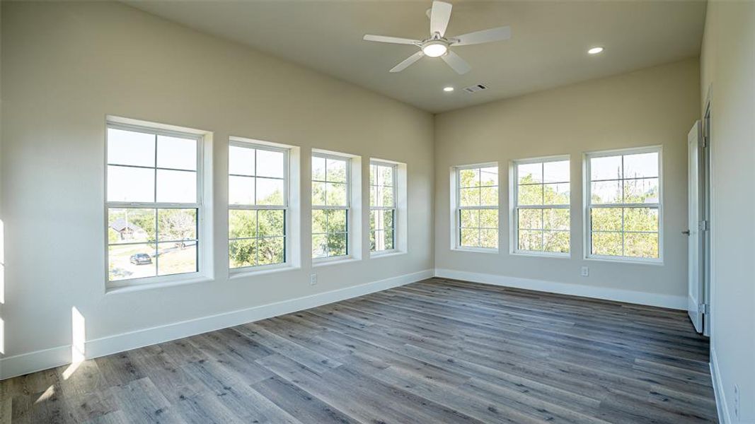 Spacious, unfurnished interior of a new home in , Granbury (Image 31). Spacious, unfurnished interior of a new home in , Granbury (Image 31).