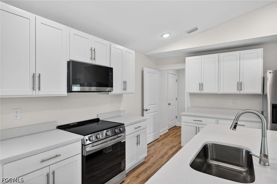 Furnished interior view inside a new home in Cape Coral, Cape Coral (Image 5).
