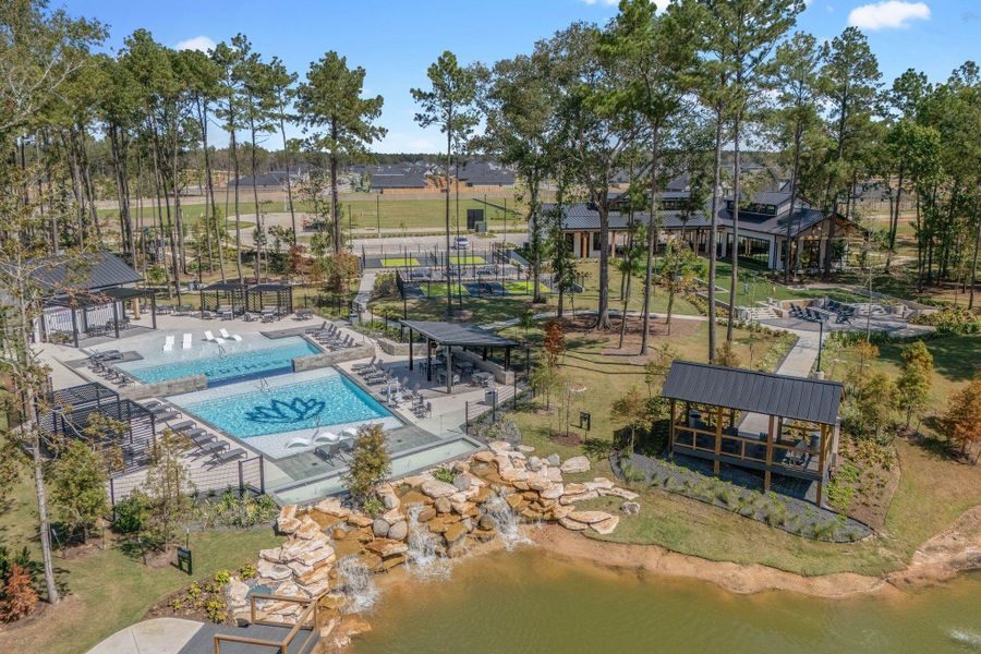 Community amenities in Silverthorne, Conroe (Image 16).