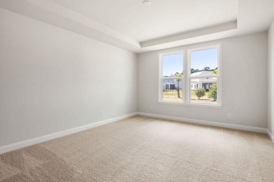 Spacious, unfurnished interior of a new home in Waterways, Richmond Hill (Image 17).