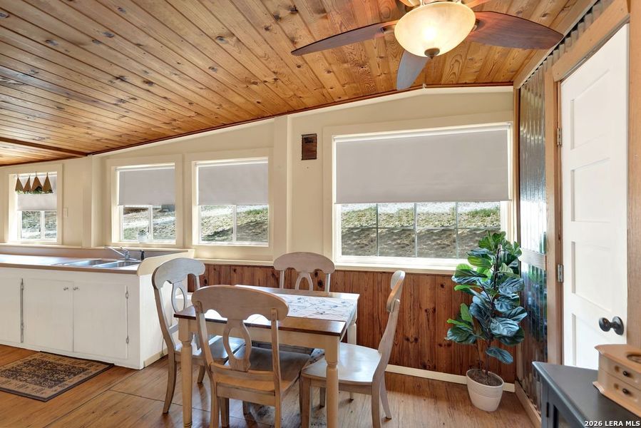 Furnished interior view inside a new home in , Bandera (Image 14).