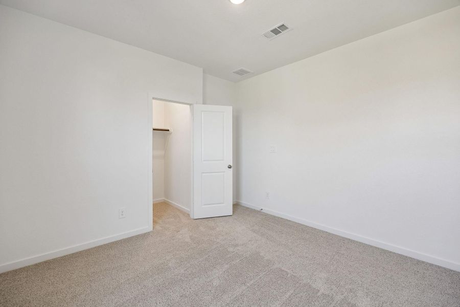 Spacious, unfurnished interior of a new home in Montgomery Bend, Montgomery (Image 20).