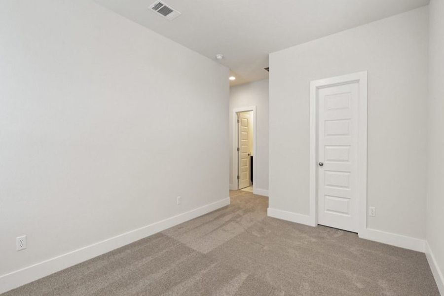 Representative unfurnished interior of a home built from the Greenbriar by Pacesetter Homes in Orchard Ridge, Liberty Hill (Image 19). Representative unfurnished interior of a home built from the Greenbriar by Pacesetter Homes in Orchard Ridge, Liberty Hill (Image 19).