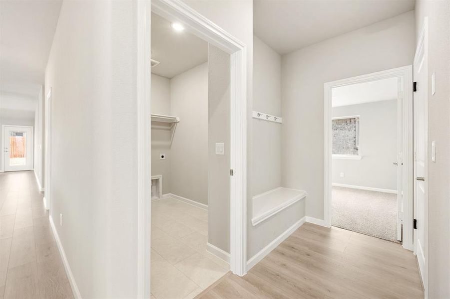 Spacious, unfurnished interior of a new home in Eagle Glen Elements, Alvarado (Image 30).