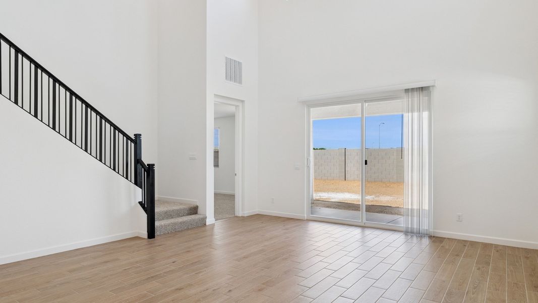 Representative unfurnished interior of a home built from the Apache by D.R. Horton in Zanjero Pass, Glendale (Image 17).