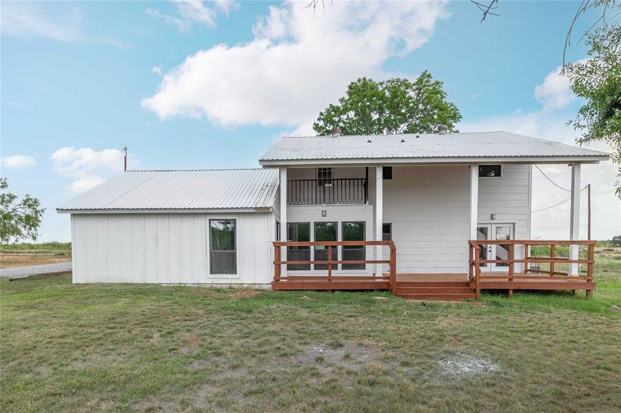 Exterior details and patio area of a home in , Brownwood (Image 17).