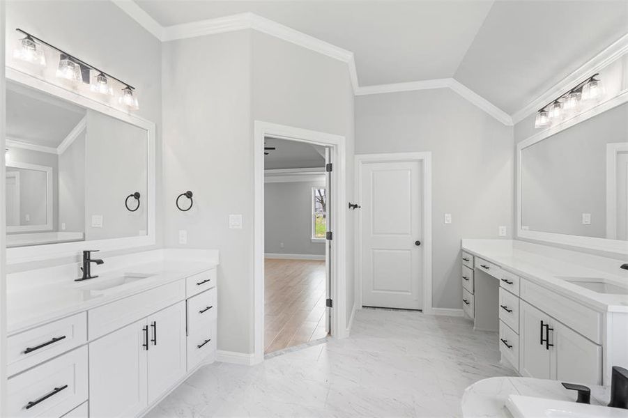 Furnished interior view inside a new home in Pecan Plantation, Granbury (Image 13).