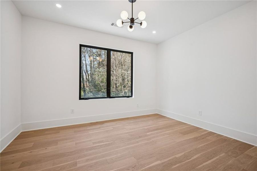 Spacious, unfurnished interior of a new home in , Atlanta (Image 19).