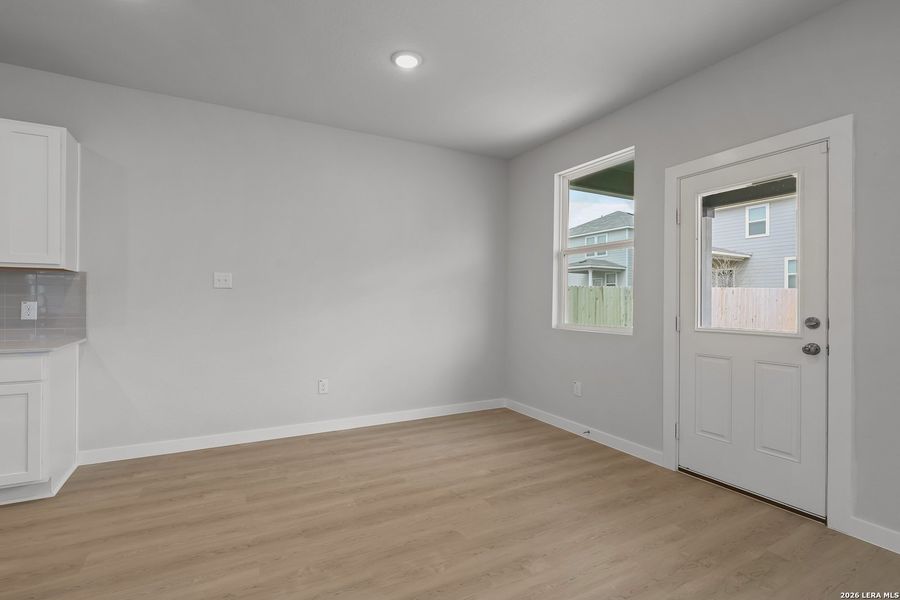 Spacious, unfurnished interior of a new home in Park Place, New Braunfels (Image 22).