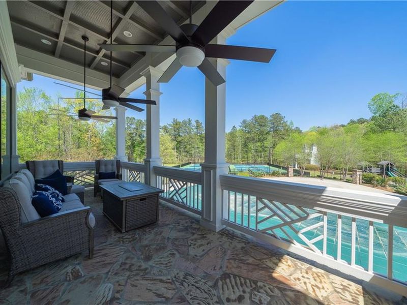 Exterior details and patio area of a home in Riverwood, Dallas (Image 3).