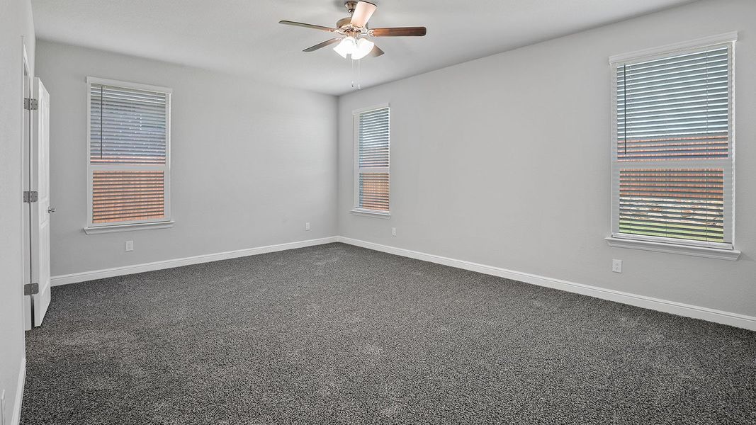 Spacious, unfurnished interior of a new home in Bluestem, Rhome (Image 22).